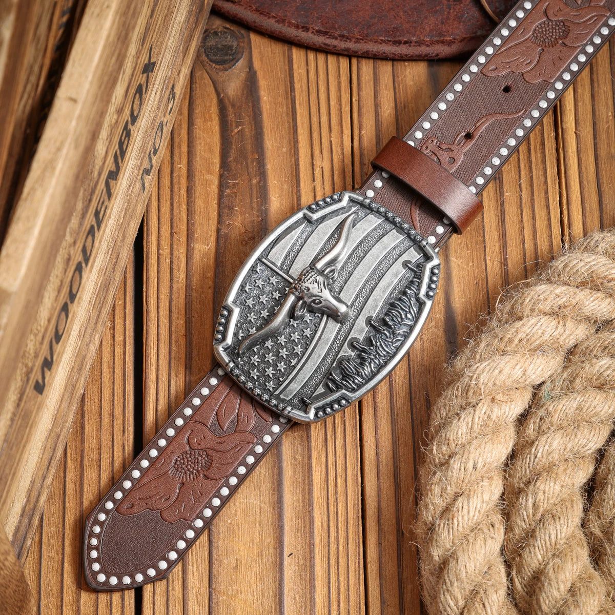 A PU belt suitable for both men and women.
