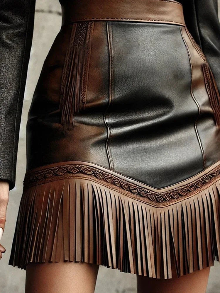 Vintage Western-style mini skirt with fringed hem, fashionable women's skirt in faux leather.