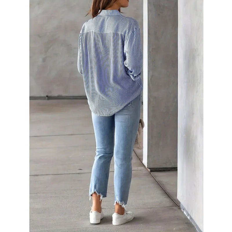 Women's classic blue striped shirt, vintage streetwear style, long sleeves, casual, loose fit, single button fastening.