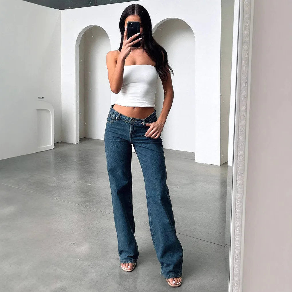 Low-waisted jeans.